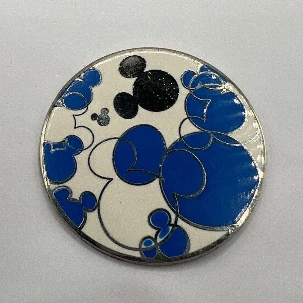 Disney Trading Pin Round‎ White Blue Hidden Mickey Head
